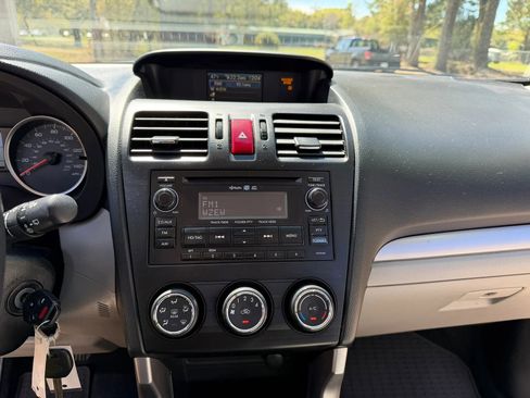 Used 2015 Subaru Forester 2.5i Premium w/ All-Weather Package image 18