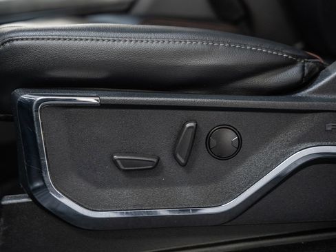 Used 2022 Ford F150 Lariat image 40