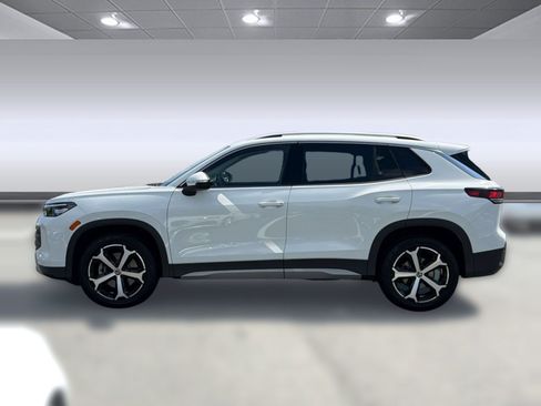 Used 2025 Volkswagen Tiguan SE AWD/4WD image 2