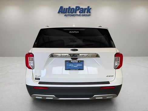 Used 2022 Ford Explorer XLT image 6