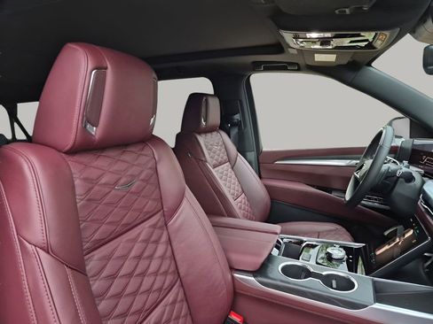 New 2026 Cadillac Escalade ESV Sport w/ Touring Package AWD/4WD image 17