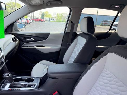 Used 2020 Chevrolet Equinox LS w/ LS Convenience Package AWD/4WD image 13