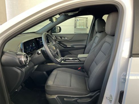 Used 2025 Chevrolet Equinox LT image 27