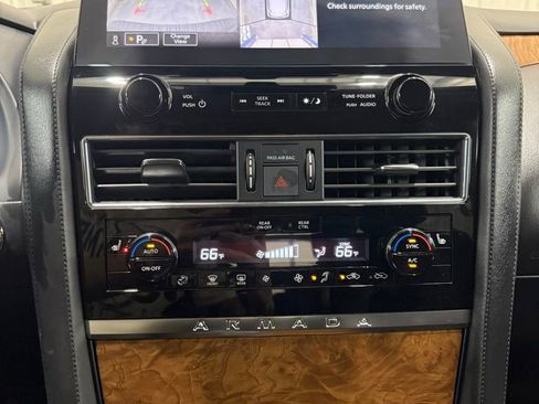 Used 2022 Nissan Armada SL w/ Captain's Chairs Package RWD image 13