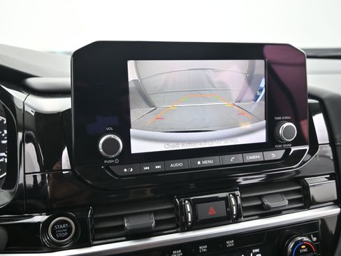 Used 2024 Nissan Pathfinder SV image 20