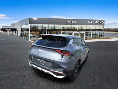 Certified 2023 Kia Sportage EX FWD image 3