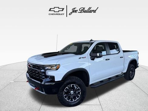 Used 2025 Chevrolet Silverado 1500 ZR2 w/ Technology Package AWD/4WD image 1