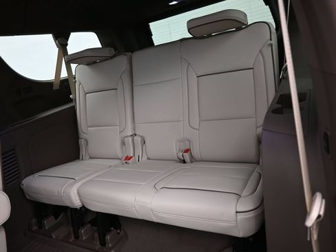 Used 2026 GMC Yukon XL Denali w/ Denali Reserve Package AWD/4WD image 41