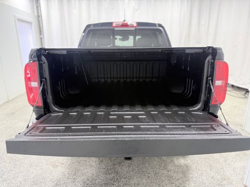 Used 2022 Chevrolet Colorado Z71 w/ Safety Package image 10