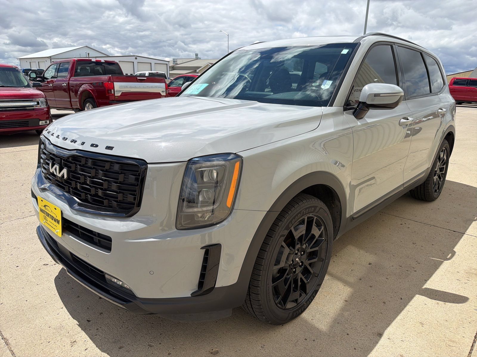 Used 2022 Kia Telluride SX w/ Nightfall Edition Package AWD/4WD image 4