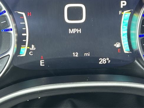 New 2026 Chrysler Pacifica Select image 40