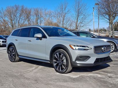 Certified 2025 Volvo V60 B5 Cross Country Ultra