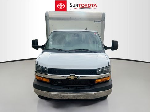 Used 2022 Chevrolet Express 3500 w/ Power Convenience Package image 10