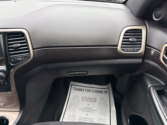 Used 2014 Jeep Grand Cherokee Laredo w/ 18" Wheel & 8.4" Radio Group AWD/4WD image 21