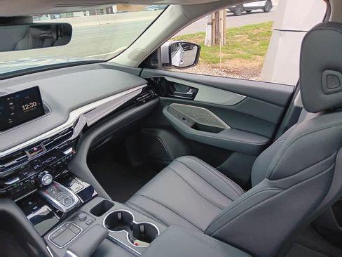 Used 2023 Acura MDX SH-AWD image 13