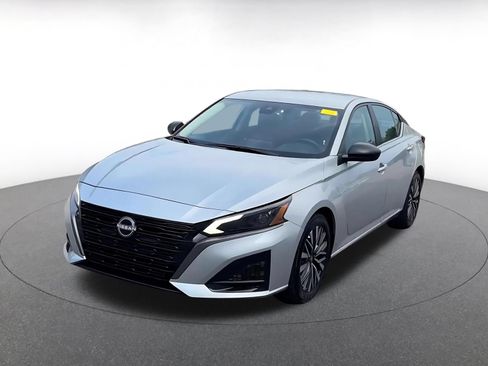 Used 2026 Nissan Altima 2.5 SV FWD image 4