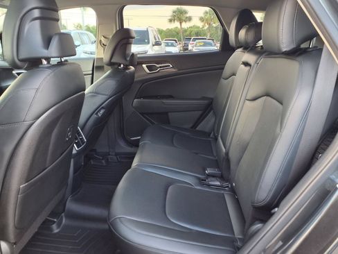 Used 2023 Kia Sportage EX FWD image 24
