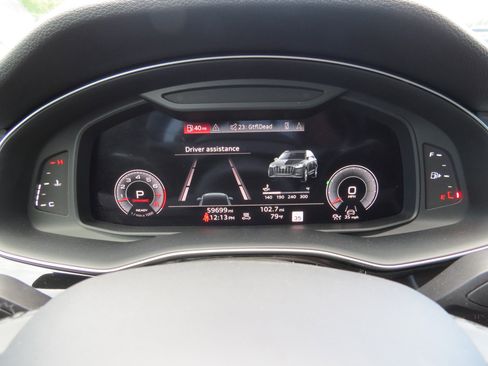 Used 2023 Audi Q7 3.0T Prestige image 26