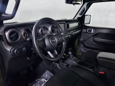 Used 2023 Jeep Wrangler Sport AWD/4WD image 9