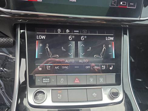 Used 2025 Audi Q8 Premium Plus w/ Premium Plus Package AWD/4WD image 24