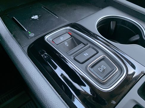 Used 2025 Honda Pilot Touring image 26