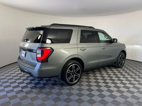 Used 2019 Ford Expedition Limited w/ Equipment Group 303A image 9