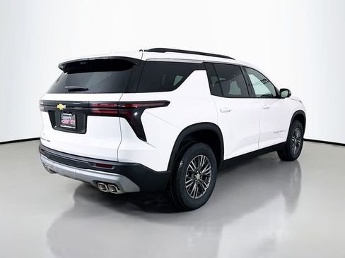 New 2026 Chevrolet Traverse LT image 9