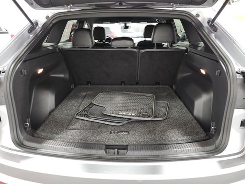 Used 2022 Volkswagen Atlas Cross Sport SE image 24