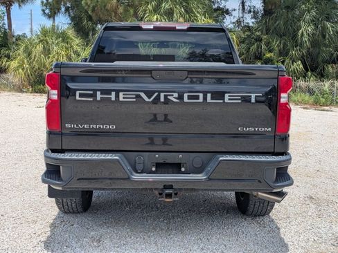 Used 2019 Chevrolet Silverado 1500 Custom w/ Custom Value Package AWD/4WD image 6