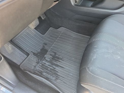 Used 2019 Honda Civic EX image 17