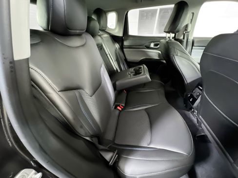 Used 2022 Jeep Compass Latitude w/ Convenience Group AWD/4WD image 25
