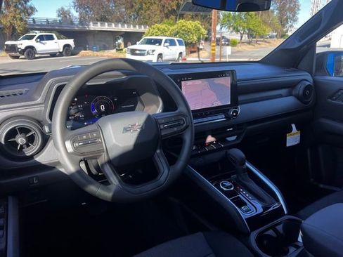 New 2026 Chevrolet Colorado Trail Boss AWD/4WD image 16