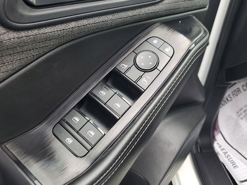 Used 2023 Nissan Rogue SV image 17