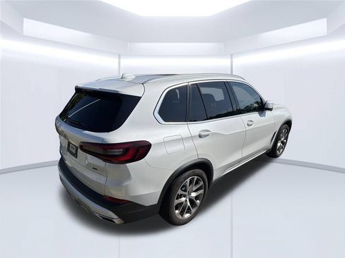 Used 2022 BMW X5 sDrive40i w/ Luxury Seating Package RWD image 3