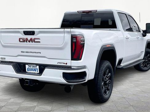 Used 2025 GMC Sierra 3500 AT4 w/ AT4 Premium Plus Package image 7