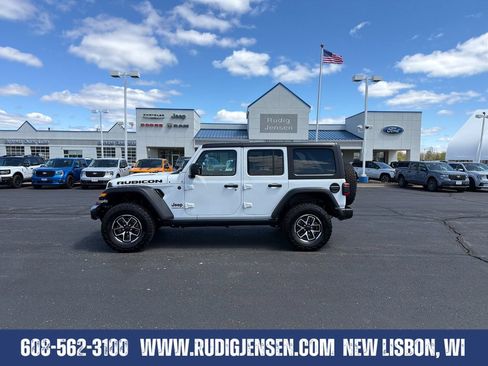 Used 2025 Jeep Wrangler Unlimited Rubicon AWD/4WD image 2