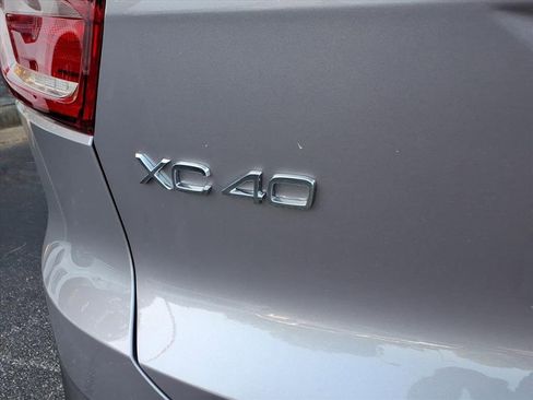 New 2026 Volvo XC40 B4 Plus w/ Climate Package image 5