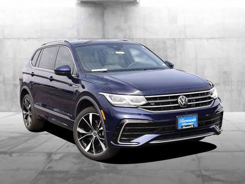 Used 2023 Volkswagen Tiguan SEL R-Line AWD/4WD image 2