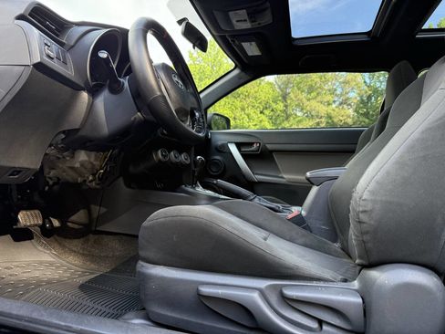 Used 2012 Scion tC FWD image 31