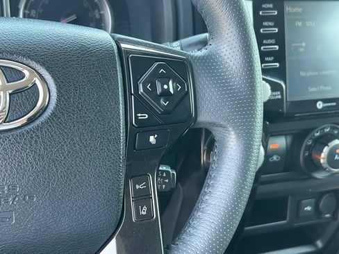 Used 2020 Toyota 4Runner TRD Off-Road Premium w/ Moonroof Package AWD/4WD image 31