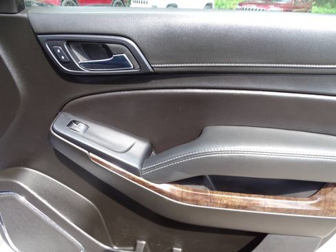 Used 2019 Chevrolet Tahoe LS AWD/4WD image 43