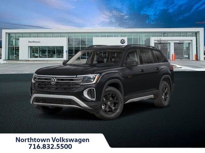 New 2025 Volkswagen Atlas Peak Edition SE