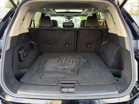 Certified 2024 Nissan Rogue SV w/ SV Premium Package image 9