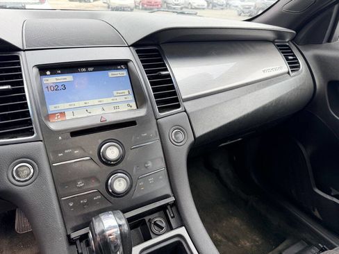 Used 2018 Ford Taurus SEL w/ Equipment Group 201A image 11