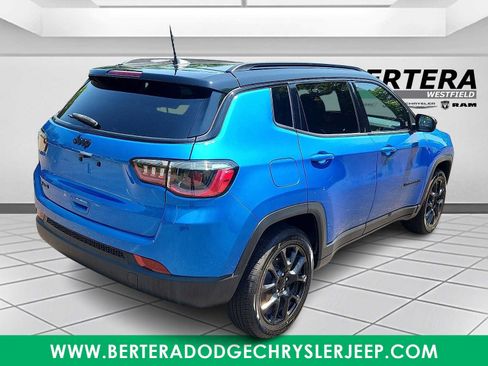 Certified 2023 Jeep Compass Latitude w/ Sun and Sound Group AWD/4WD image 6
