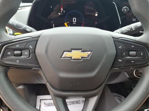 Used 2026 Chevrolet Trax LT FWD image 14