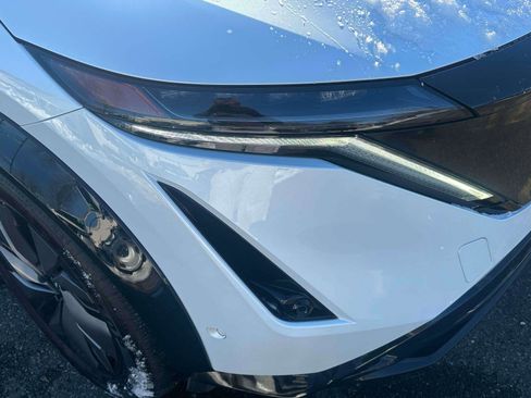 Used 2024 Nissan Ariya AWD image 7