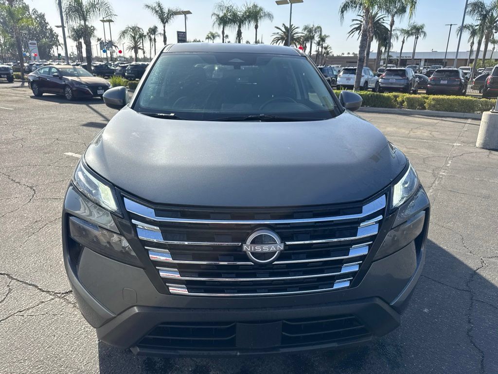 Used 2026 Nissan Rogue SV AWD/4WD image 6