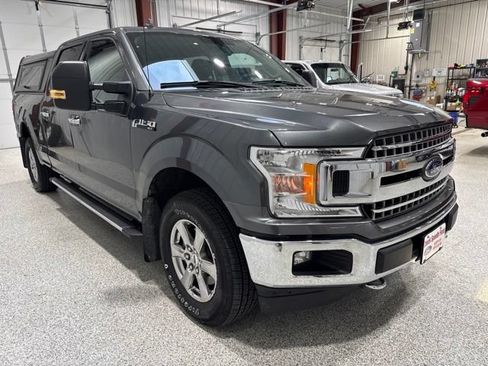 Used 2018 Ford F150 XLT w/ Equipment Group 302A Luxury AWD/4WD image 4