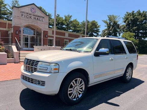 Used 2007 Lincoln Navigator 4WD image 1
